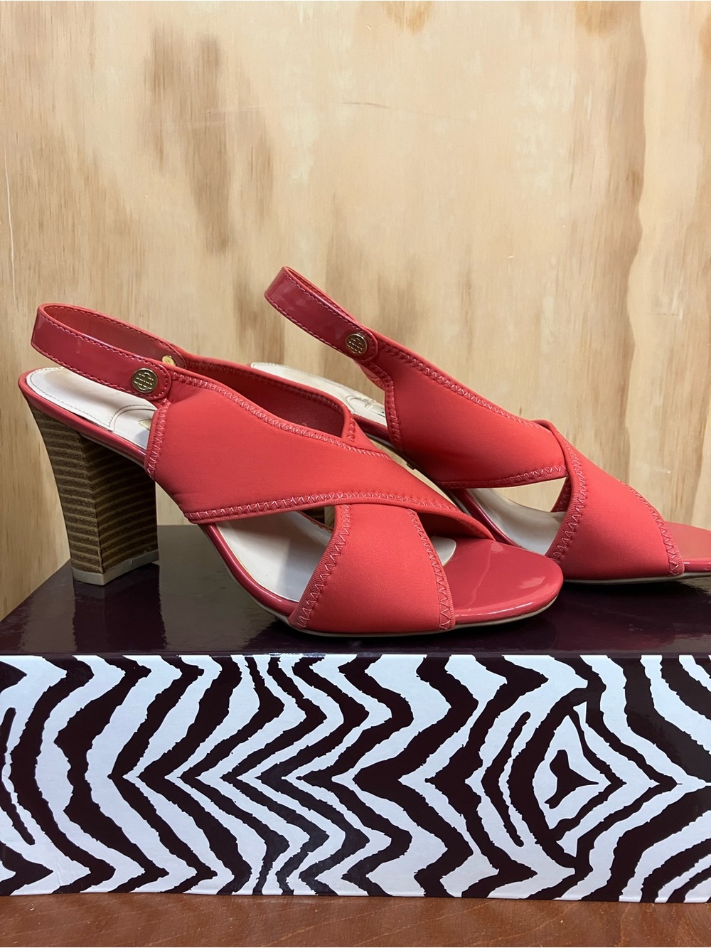 Coral Peep Toe Slingback Stretch Fabric Bold Colorful Party Size 7M